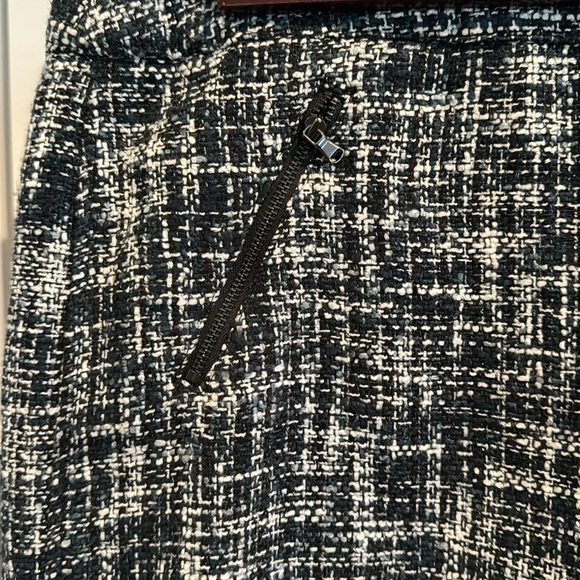 Tweed mini skirt - Picture 2 of 5